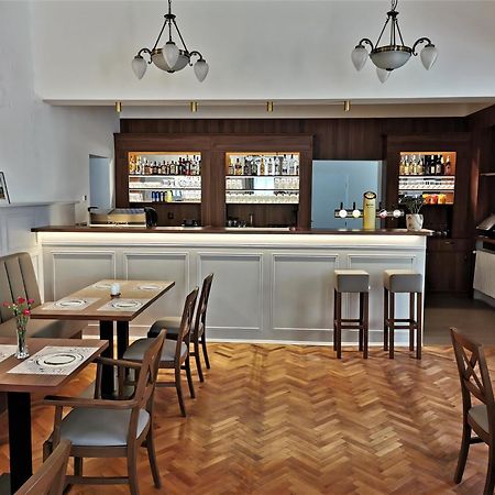 Hotel Svycarsky Dum Sneznik Bagian luar foto