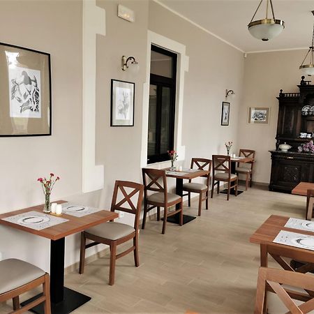 Hotel Svycarsky Dum Sneznik Bagian luar foto