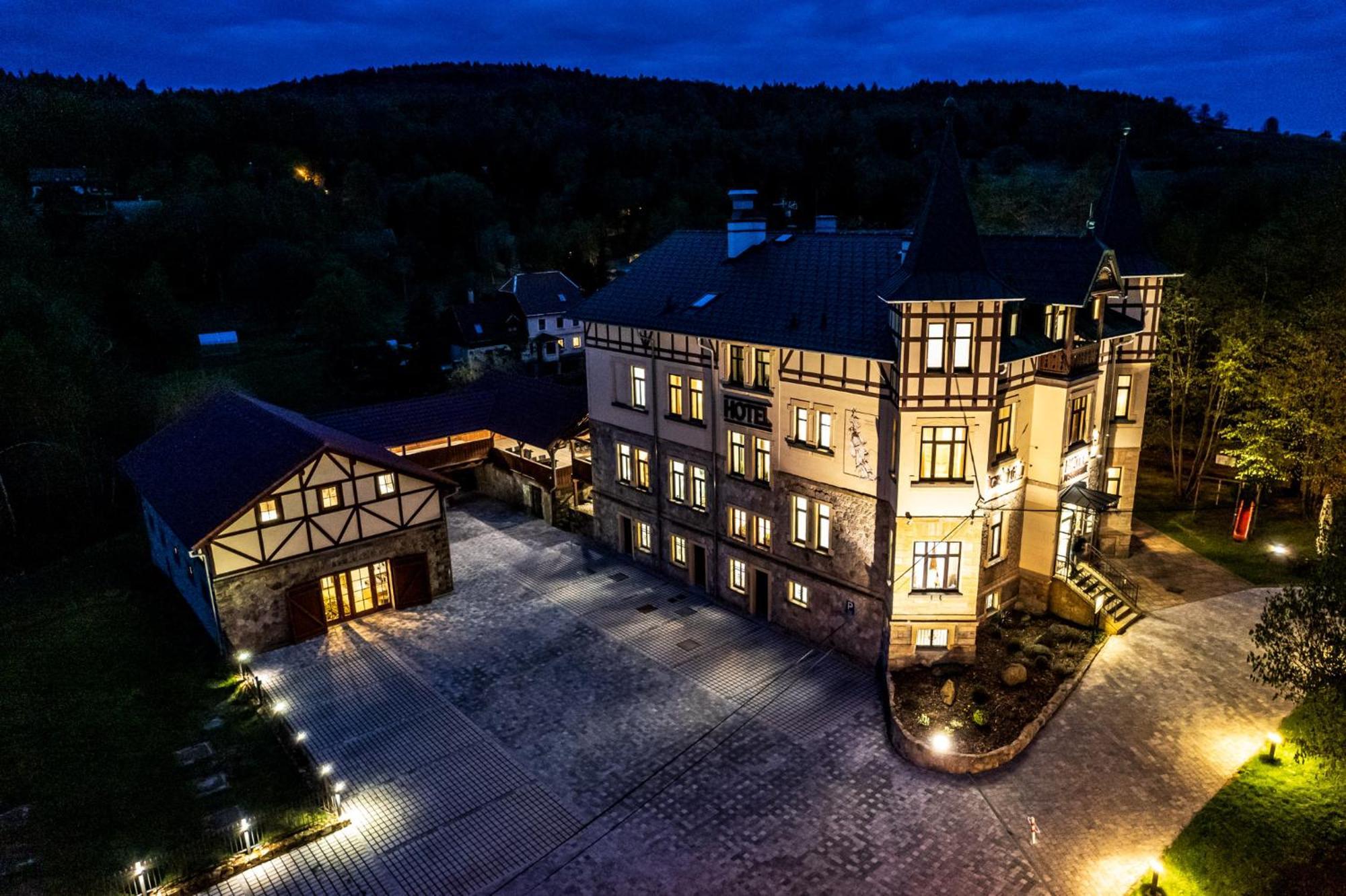 Hotel Svycarsky Dum Sneznik Bagian luar foto